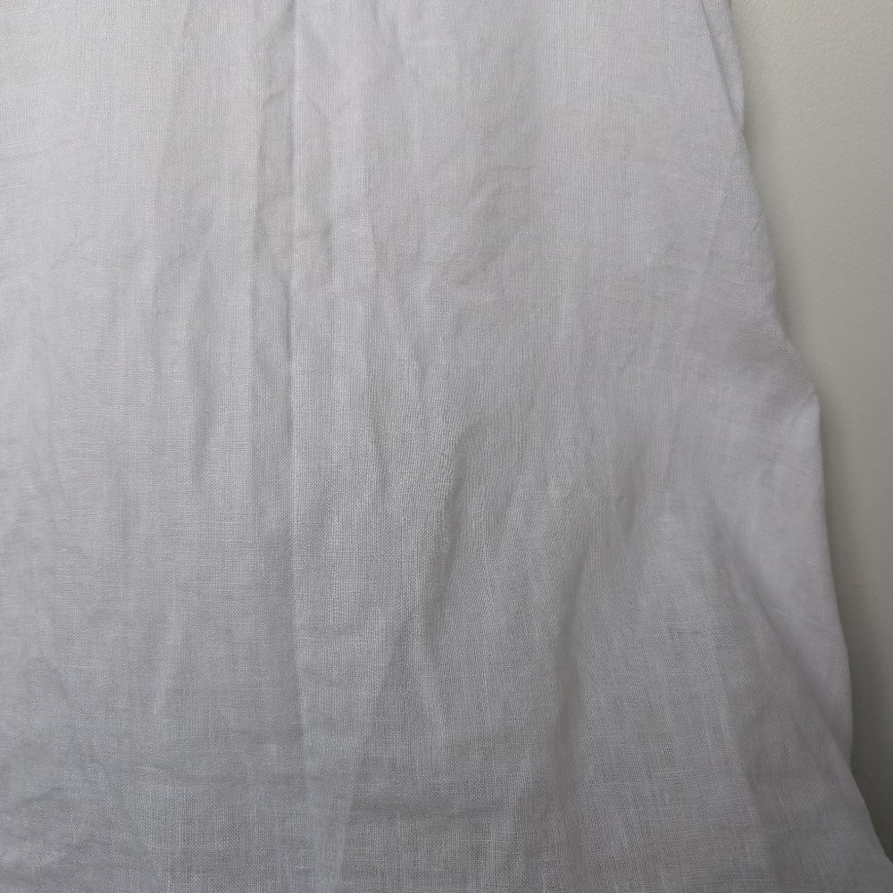Tahari Essentials 100% Linen Lightweight Flowy V-neck Tank Top - Picture 3 of 14